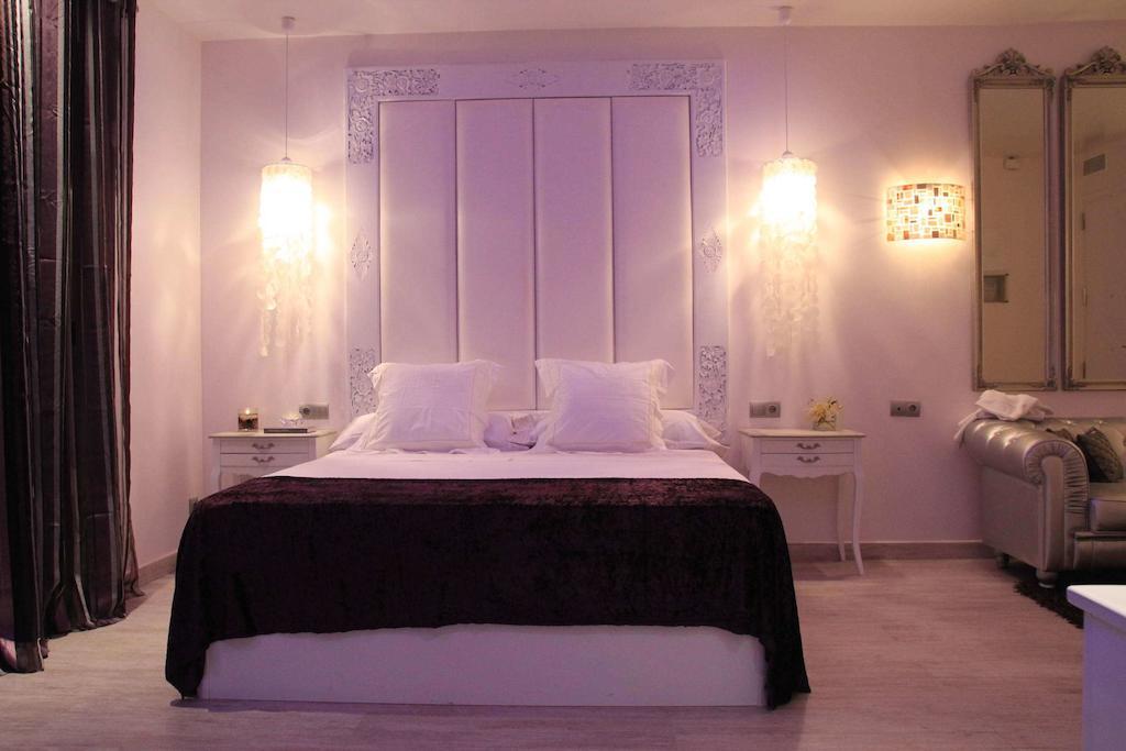 Romantic Barcelona Apartment, Barcelona